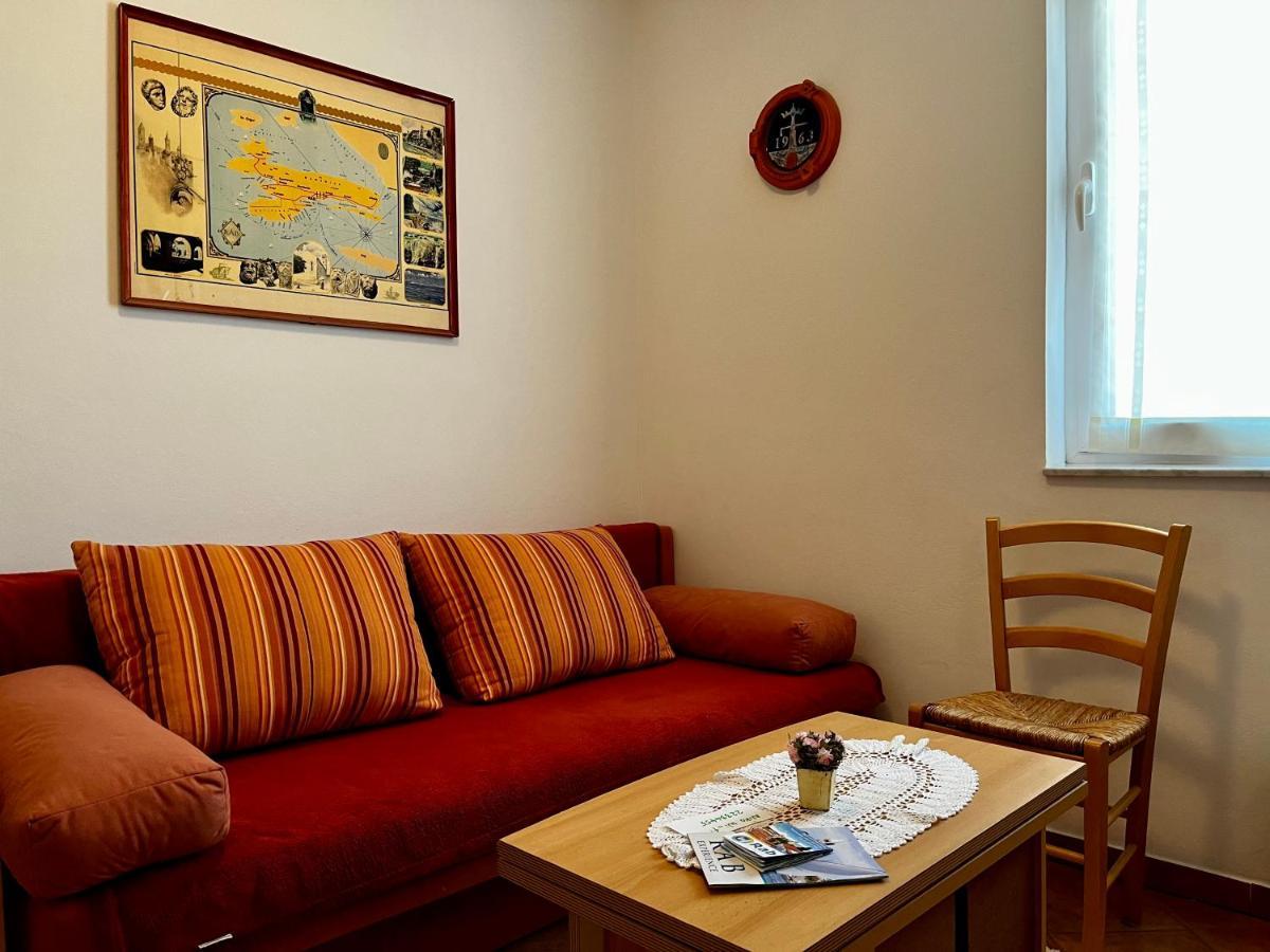 Apartments Maricic Banjol מראה חיצוני תמונה