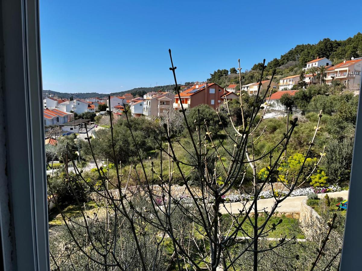 Apartments Maricic Banjol מראה חיצוני תמונה