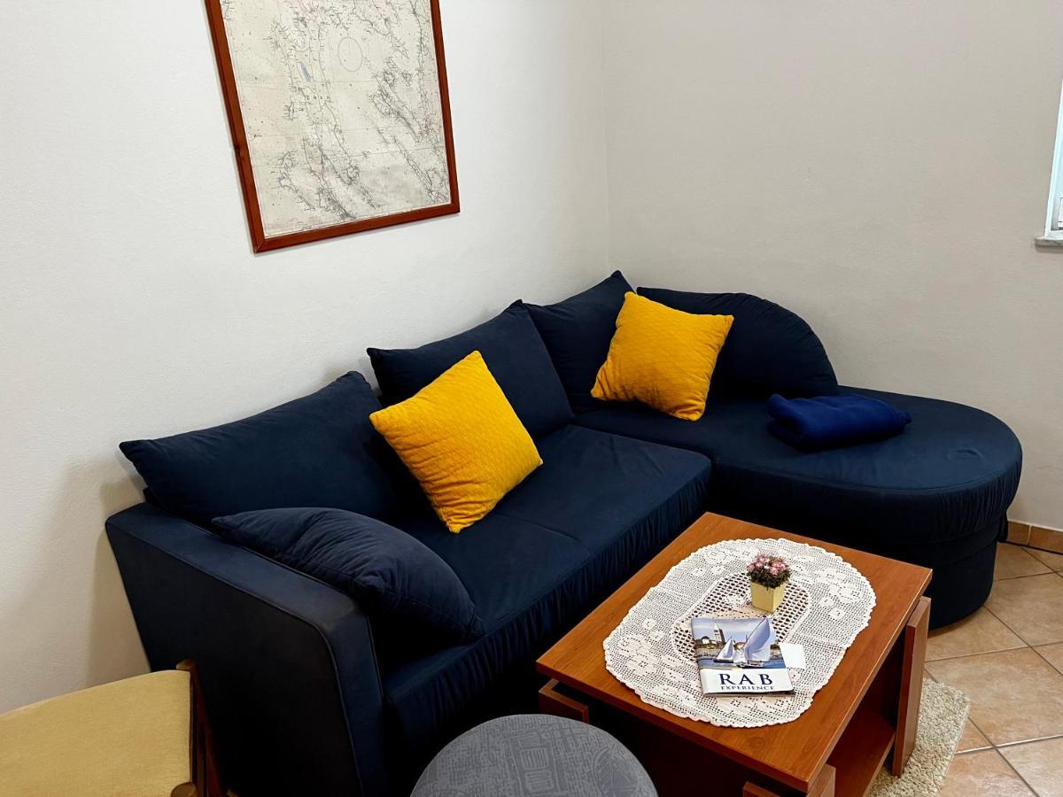 Apartments Maricic Banjol מראה חיצוני תמונה