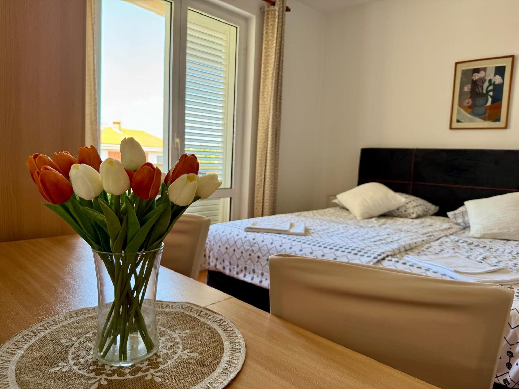 Apartments Maricic Banjol מראה חיצוני תמונה