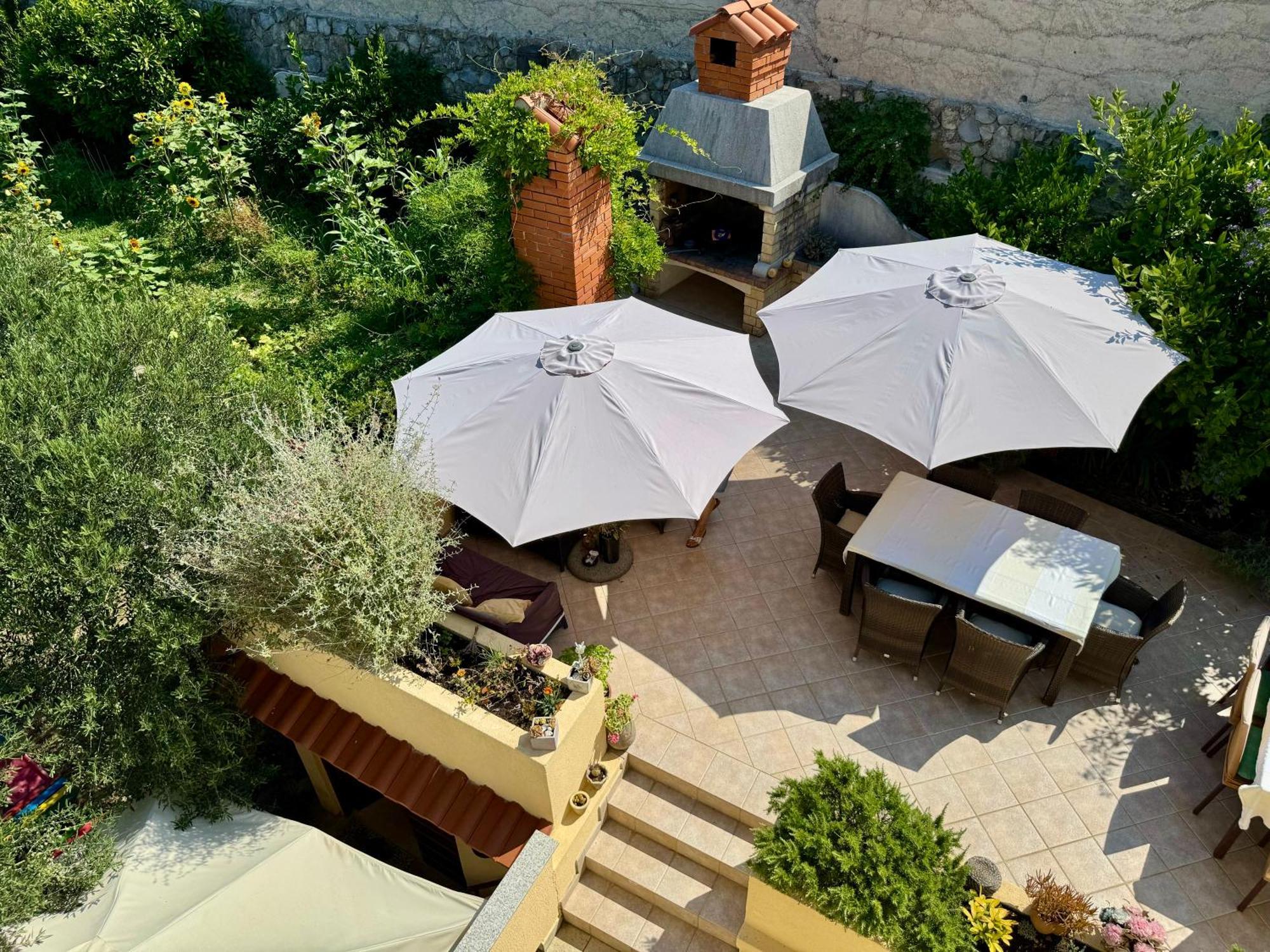 Apartments Maricic Banjol מראה חיצוני תמונה