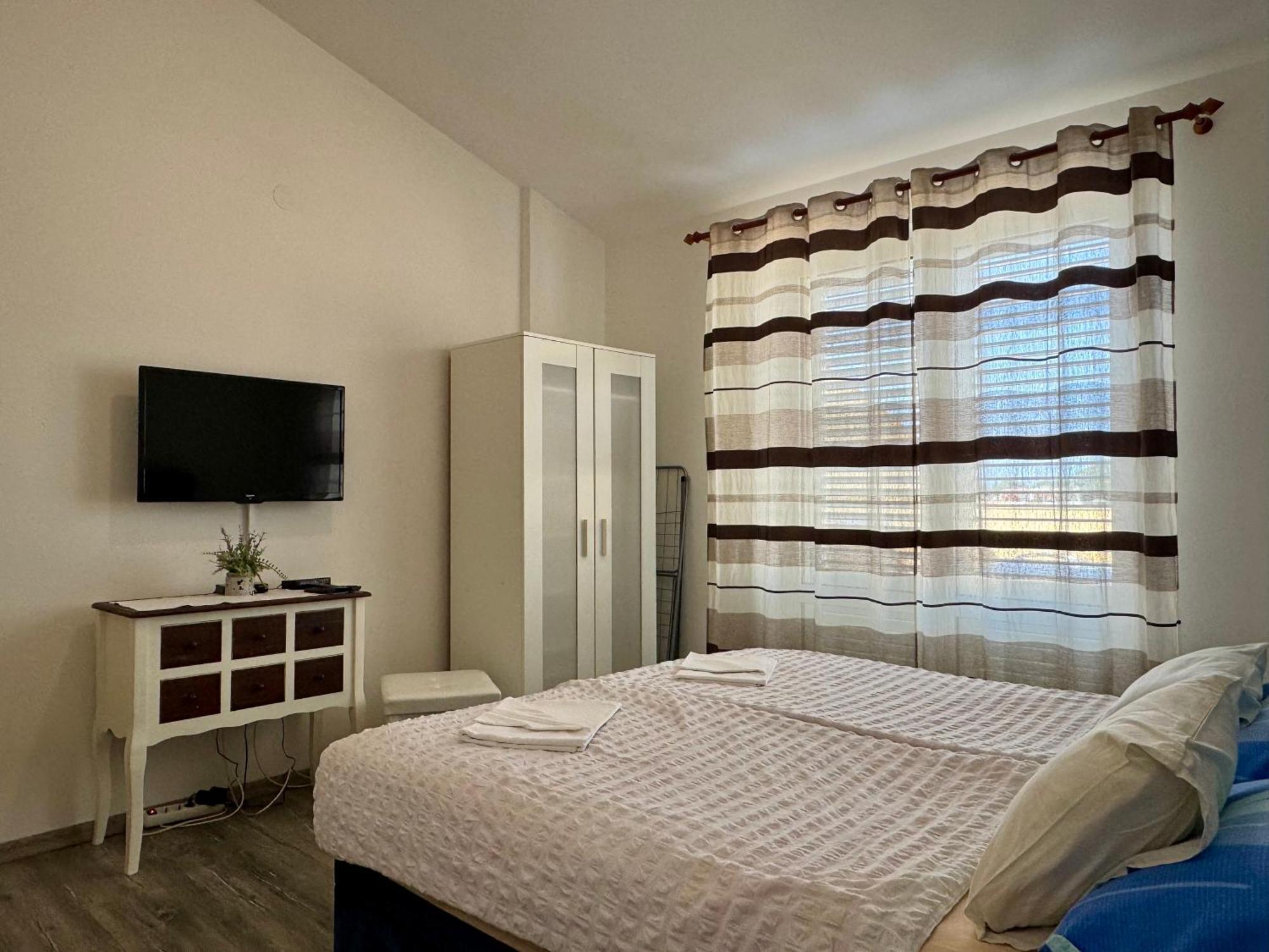 Apartments Maricic Banjol מראה חיצוני תמונה